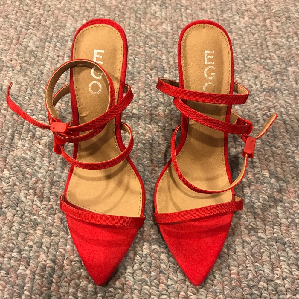Strappy Heel in Faux Suede
